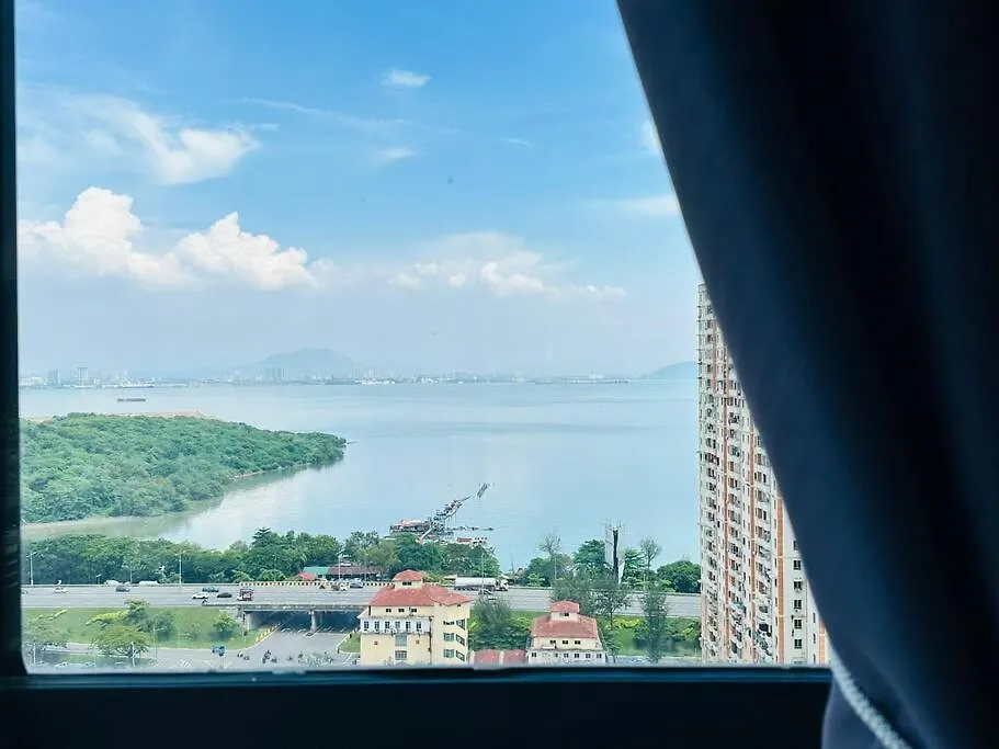Apartment Urban Suites 8Pax With Netflix And Board Games With Seaview Jelutong
