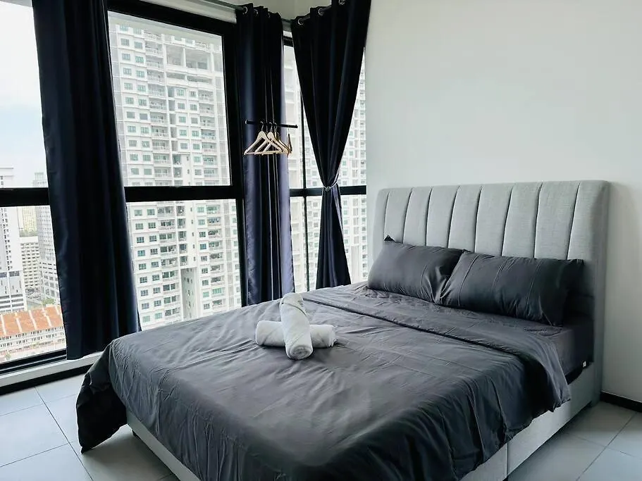 Urban Suites 8Pax With Netflix And Board Games With Seaview Jelutong 0*,  Malaysia
